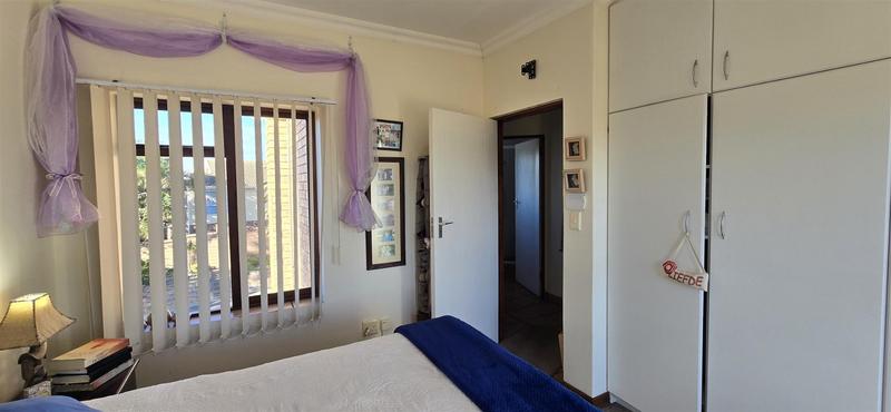 4 Bedroom Property for Sale in Southern Cross Western Cape
